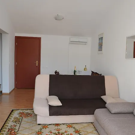 Apartment 15748d